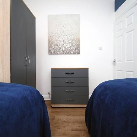 Вилла Holiday House For 7 Guests, Free Wi-Fi & Self Check-In Explore Newport Экстерьер фото