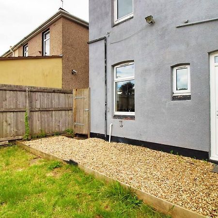 Вилла Holiday House For 7 Guests, Free Wi-Fi & Self Check-In Explore Newport Экстерьер фото
