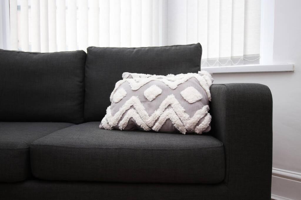 Вилла Holiday House For 7 Guests, Free Wi-Fi & Self Check-In Explore Newport Экстерьер фото
